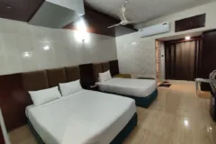 এসিসহ ডাবল বেড রুম